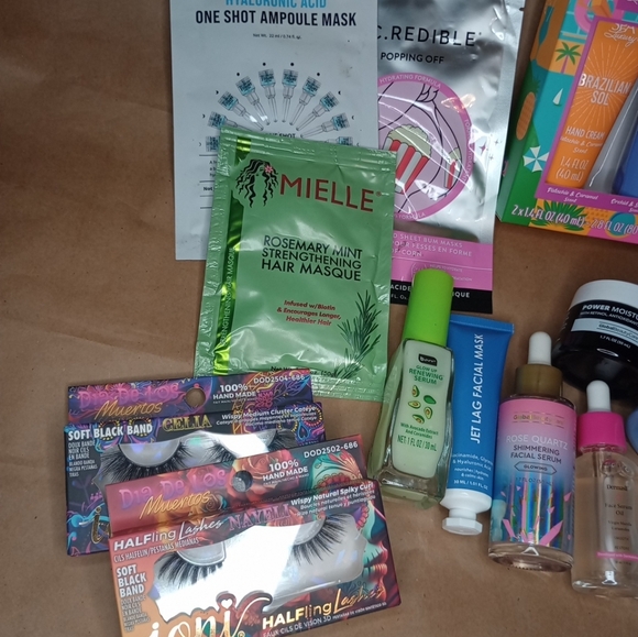 Bundle Of 15 Dollar Tree Viral Items - Picture 12 of 13